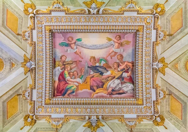Ornate ceiling frescoes in a basilica in Rome — Stock Photo, Image