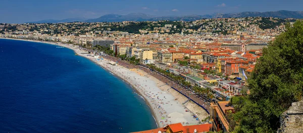 Schöne Stadtküste am Mittelmeer — Stockfoto