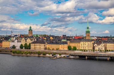 Stockholm eski şehir İsveç'te Gamla Stan üzerine görüntülemek 