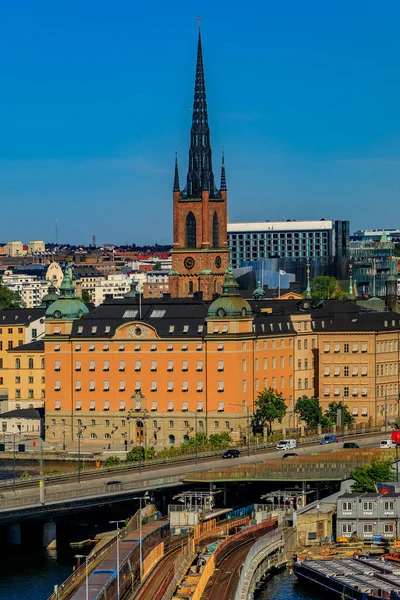 ストックホルムの旧市街ガムラ ・ スタンにビューと Riddarholmen 教会 — ストック写真