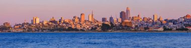San Francisco panorama ile güzel sanatlar Sarayı ve Salesforce Kulesi ve Downtown içinde belgili tanımlık geçmiş