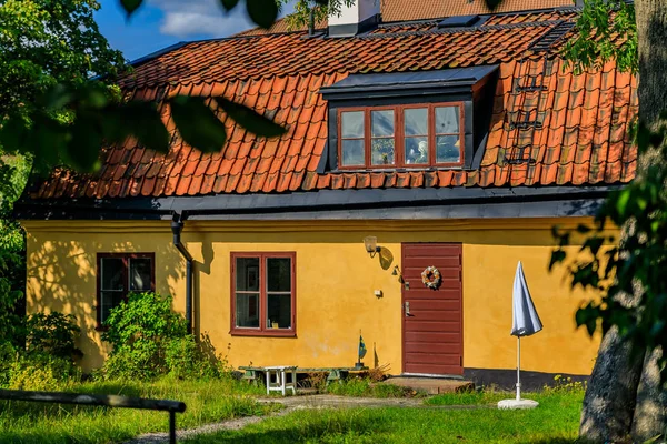 Antigua casa tradicional en Estocolmo Suecia —  Fotos de Stock