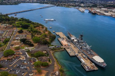 USS Missouri (BB-63) and USS Arizona Memorial in Pearl Harbor Ho clipart