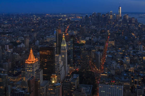 Skyline del centro de Nueva York después de la oscuridad — Foto de Stock