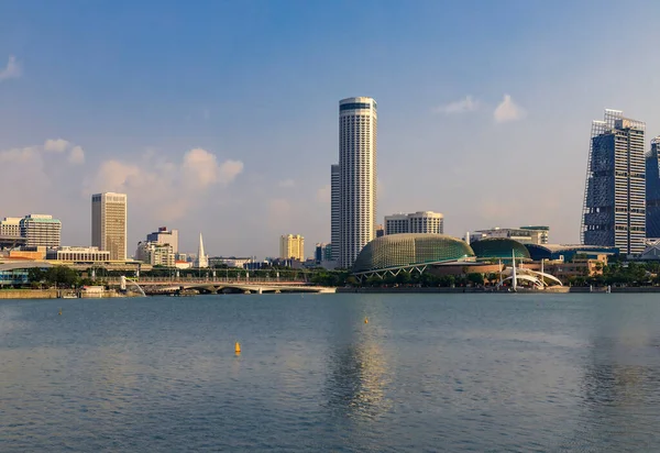 Skyscrapers of the Singapore skyline at Marina Bay of viewed towards Esplanade, Theatres on the Bay, in daytime — Stock Photo, Image