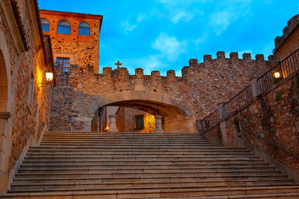 Caceres Arco de la Estrella arch in Spain — 스톡 사진