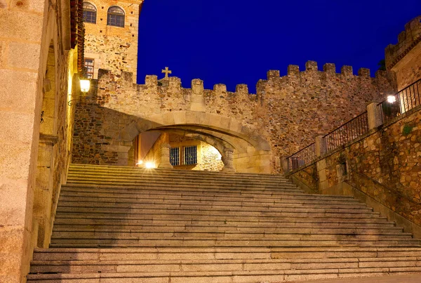 Caceres Arco de la Estrella arch in Spain — Stockfoto