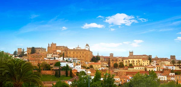 Caceres Panorama v Extremadura ve Španělsku — Stock fotografie