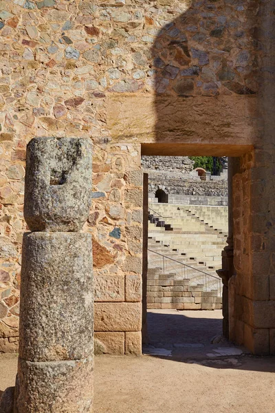 Merida in badajoz römisches amphitheater spanien — Stockfoto