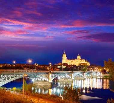 Salamanca günbatımı Enrique Estevan bridge uygulamasında