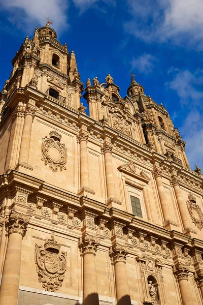 Salamanca clerecia kirche in spanien — Stockfoto