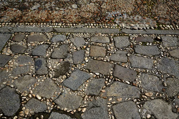 在西班牙萨拉曼卡石头地板详细 — 图库照片