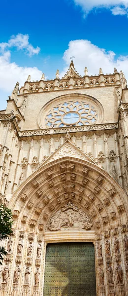 Sevilla kathedraal gevel in Sevilla Spanje — Stockfoto