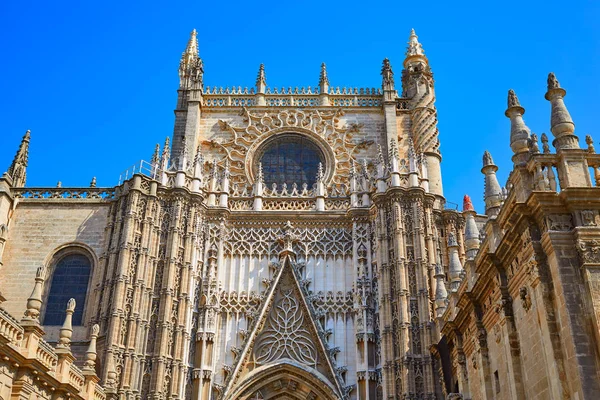 Sevilla kathedraal Saint Christopher deur Spanje — Stockfoto