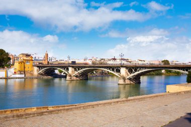 Triana Seville Endülüs Bridge'de Puente Isabel II