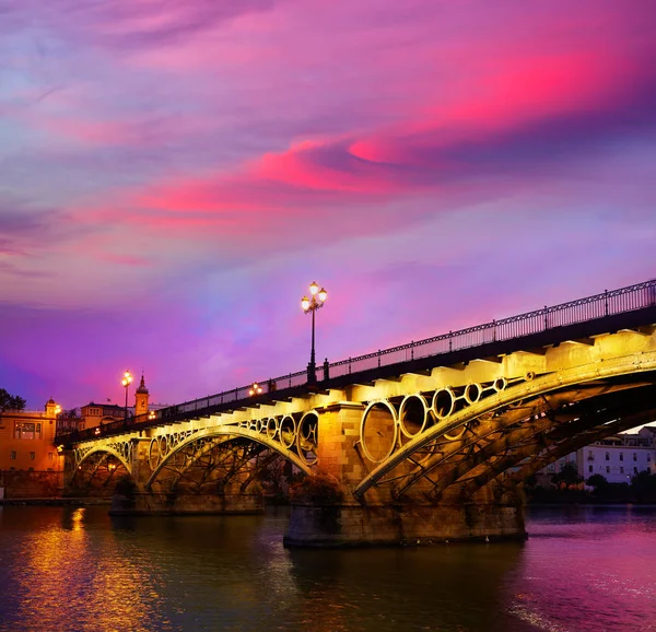 Ponte Puente Isabel II Triana Sevilha Espanha — Fotografia de Stock