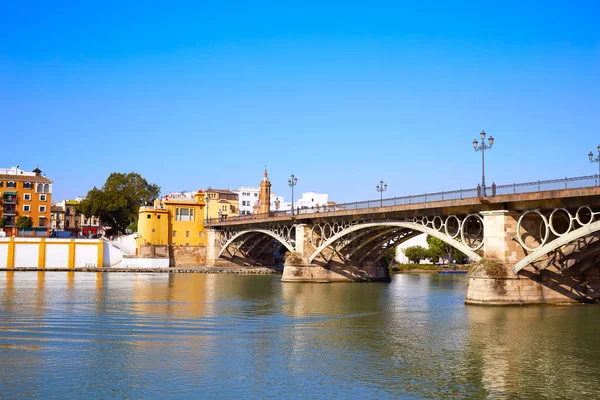 Ponte Puente Isabel II em Triana Sevilha Andaluzia — Fotografia de Stock
