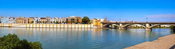 Triana barrio de Sevilha Andaluzia panorâmica — Fotografia de Stock