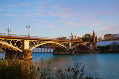 Puente Isabel II Köprüsü günbatımı Triana Seville