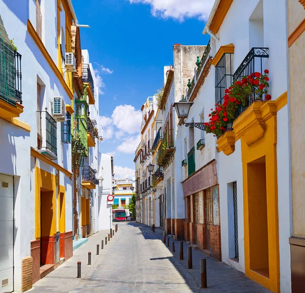 Triana barrio fassaden in seville andalusien spanien — Stockfoto