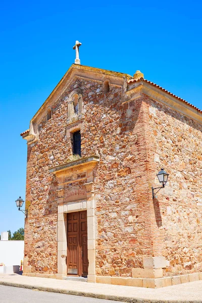 Extremadura sındaki Merida yanında Torremejia kilise — Stok fotoğraf