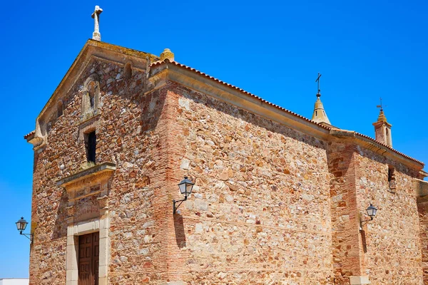 Extremadura sındaki Merida yanında Torremejia kilise — Stok fotoğraf