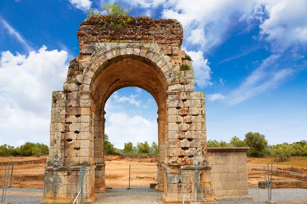 Arco romano de Caparra na Espanha Extremadura — Fotografia de Stock