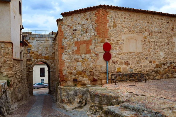 Zamora door of Dona Urraca in Spain — Stock Photo, Image