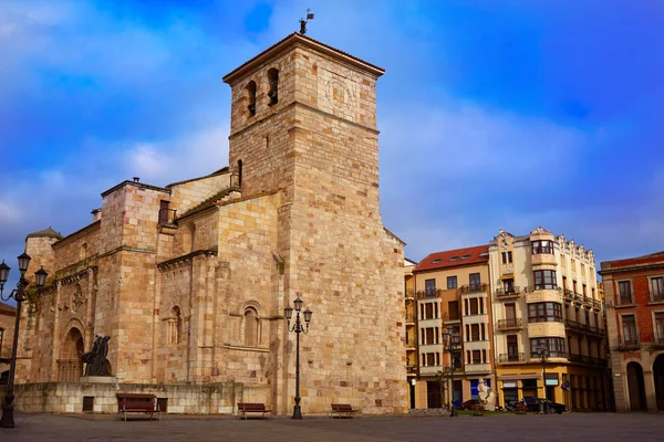 Iglesia Zamora San Juan en Plaza Mayor España — Foto de Stock