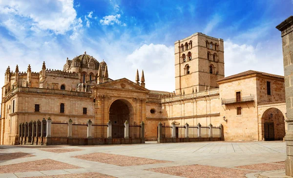 İspanya ile de la Plata tarafından katedralde Zamora — Stok fotoğraf