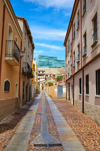 萨莫拉街 Balboraz 在西班牙通过德拉普拉塔 — 图库照片