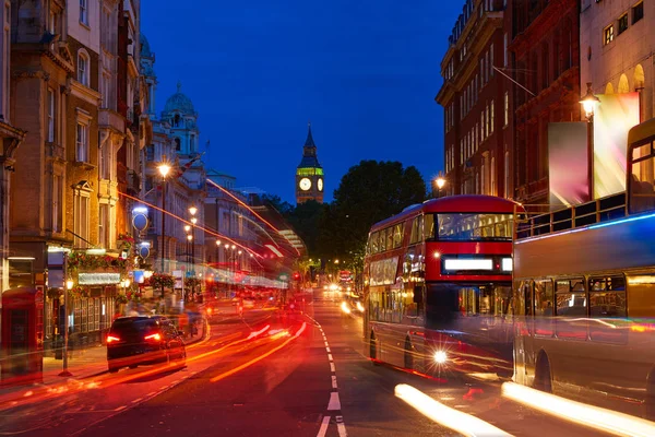 Londra Big Ben dal traffico di Trafalgar Square — Foto Stock