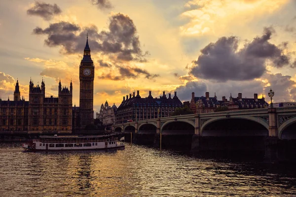 Big Ben Clock Tower London op de Theems — Stockfoto