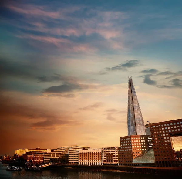 Londres El edificio Shard al atardecer — Foto de Stock