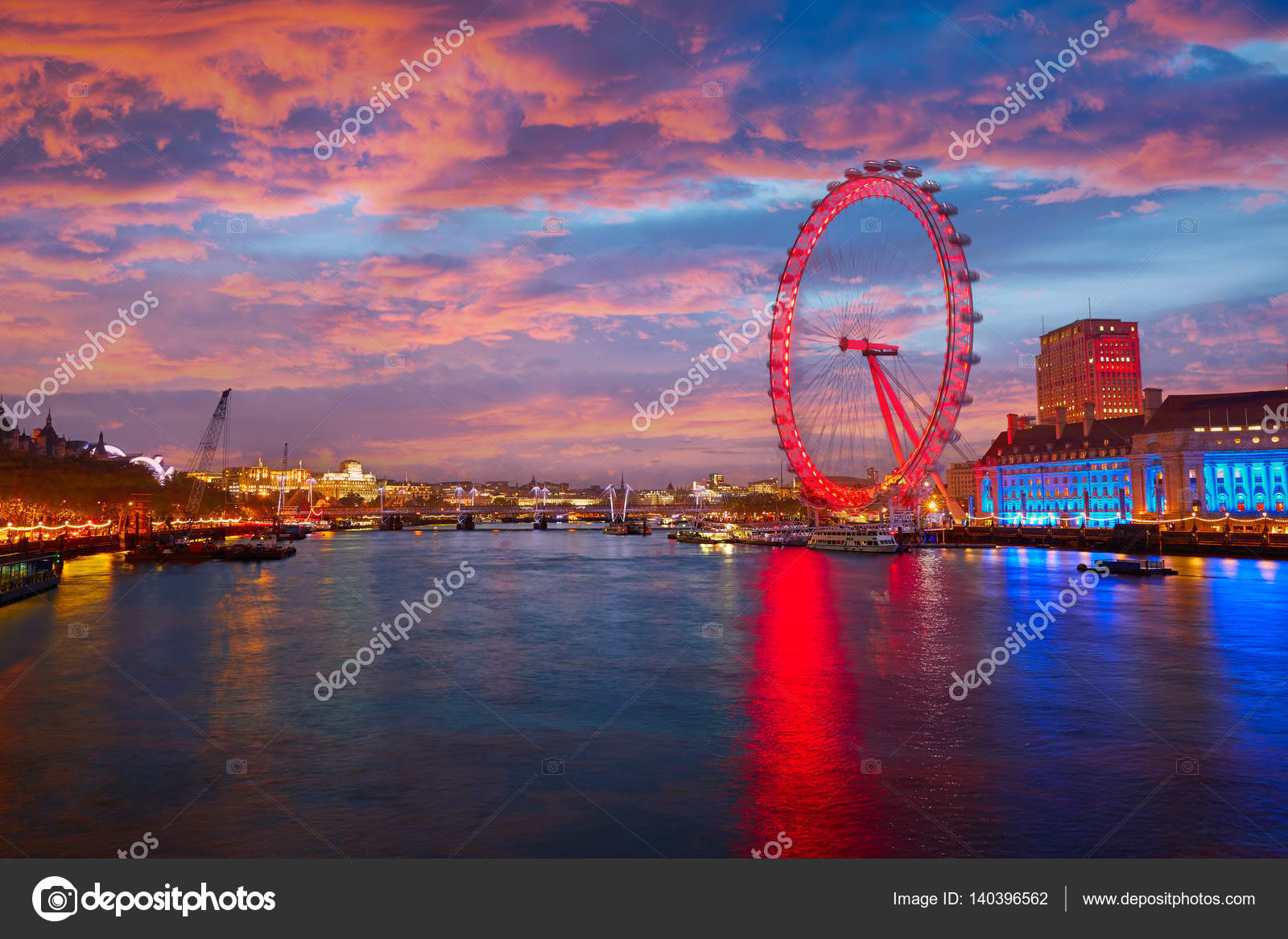 Pôr-do-sol de Londres no rio Tamisa perto de Big Ben — Foto © lunamarina  #140396562, image size:1600x1167