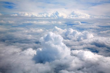 Bulutlar deniz uçağı hava dramatik görüntülemek