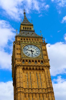 Londra İngiltere'de Big ben Saat Kulesi