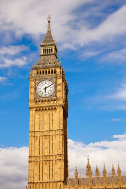 Londra İngiltere'de Big ben Saat Kulesi