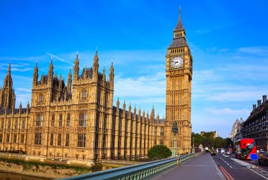 Londra İngiltere'de Big ben Saat Kulesi