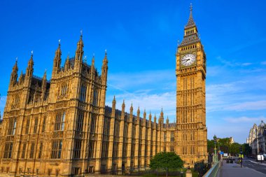 Londra İngiltere'de Big ben Saat Kulesi