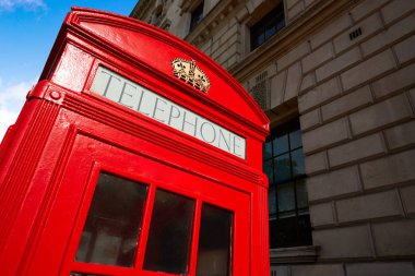 Londra eski kırmızı telefon kulübesi