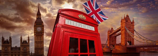 London photomount med telefonhytt — Stockfoto