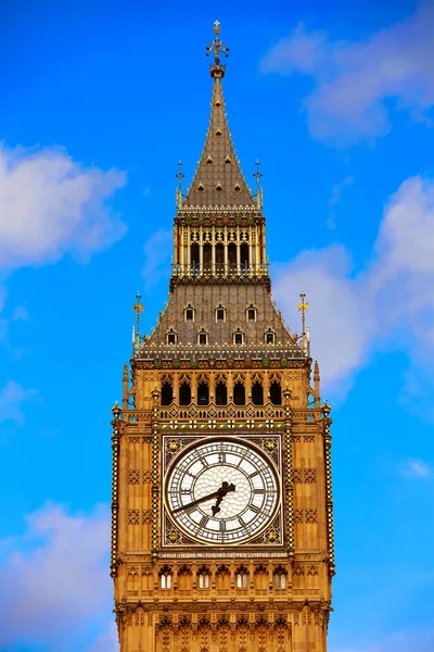 Hodinová věž big ben v Londýně v Anglii — Stock fotografie
