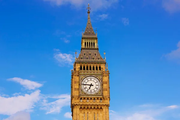Hodinová věž big ben v Londýně v Anglii — Stock fotografie