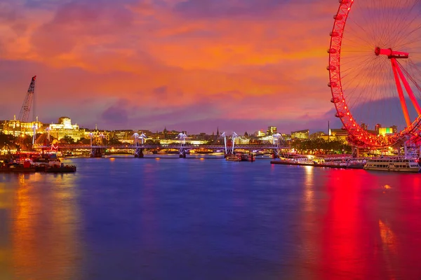 London sunset at Thames river near Big Ben — Stock Photo, Image