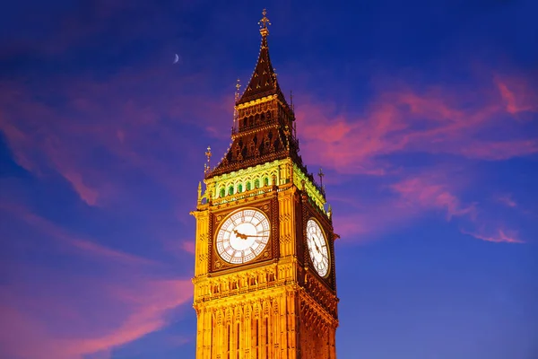 Башня Биг-Бен в Лондоне Англия — стоковое фото