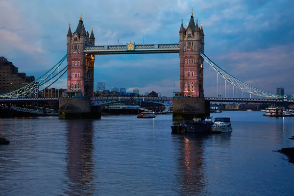 Coucher de soleil London Tower Bridge sur la Tamise — Photo