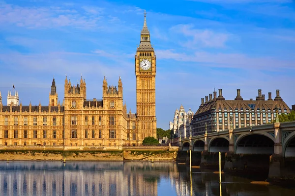 Big Ben Relógio Torre e rio Tamisa Londres — Fotografia de Stock