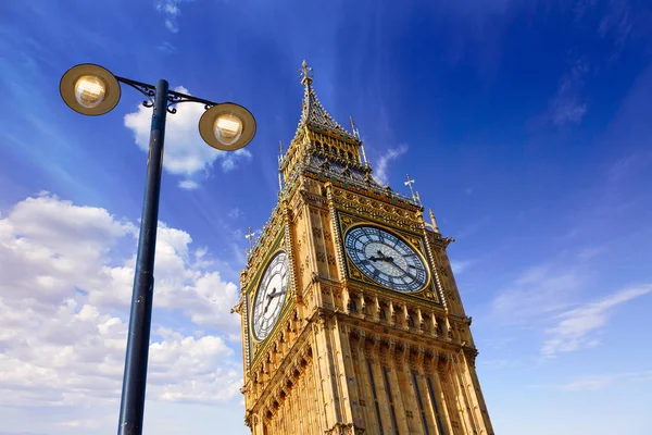 Torre del Reloj Big Ben en Londres Inglaterra — Foto de Stock