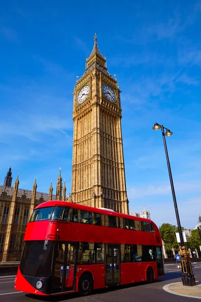 Биг Бен Часы Тауэр и Лондонский автобус — стоковое фото